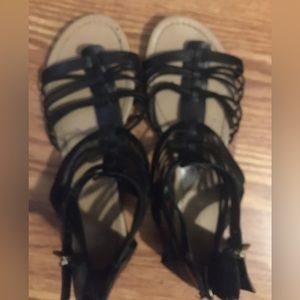 Soda Sandals Size 9